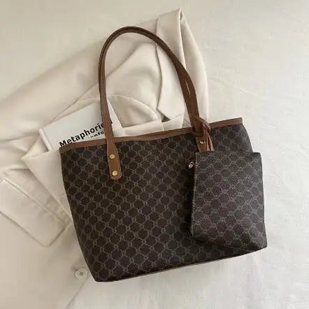 New Simple Fashion Large Capacity Niche Bag | Women's New Trend Delicate Comfortable Hand Bill Shoulder Bag